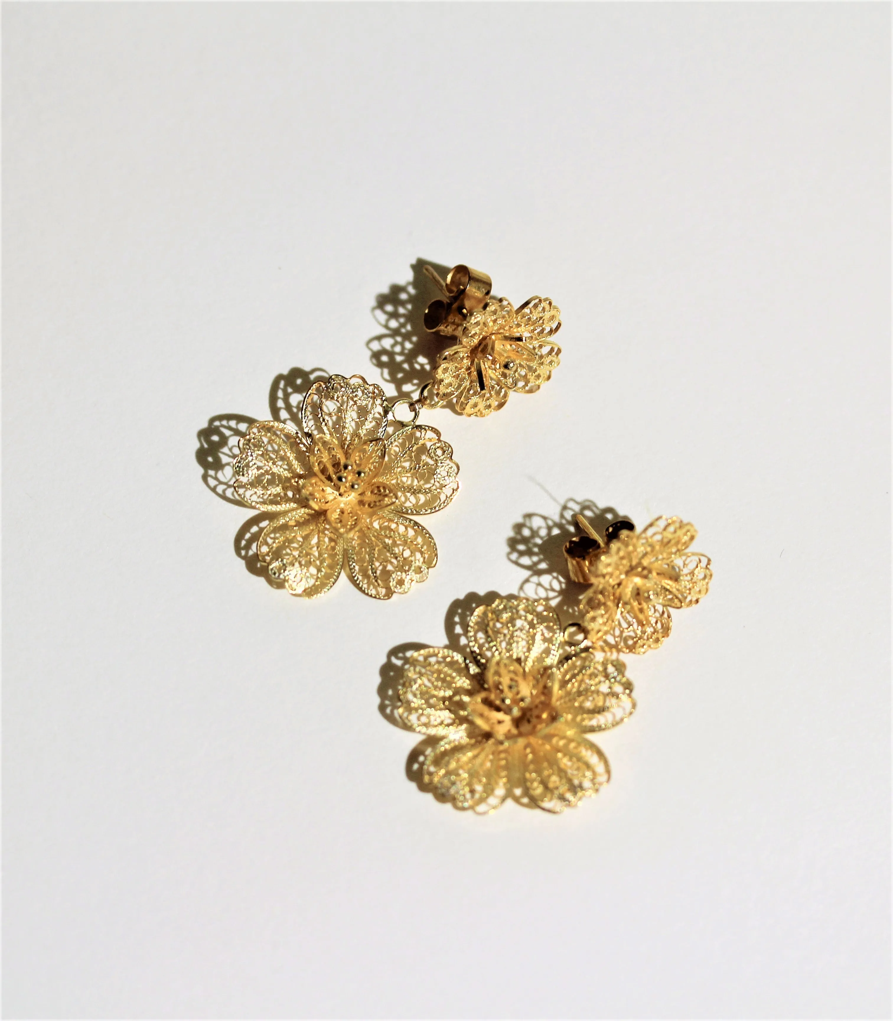 Carnation Filigree Detachable Drop Earrings